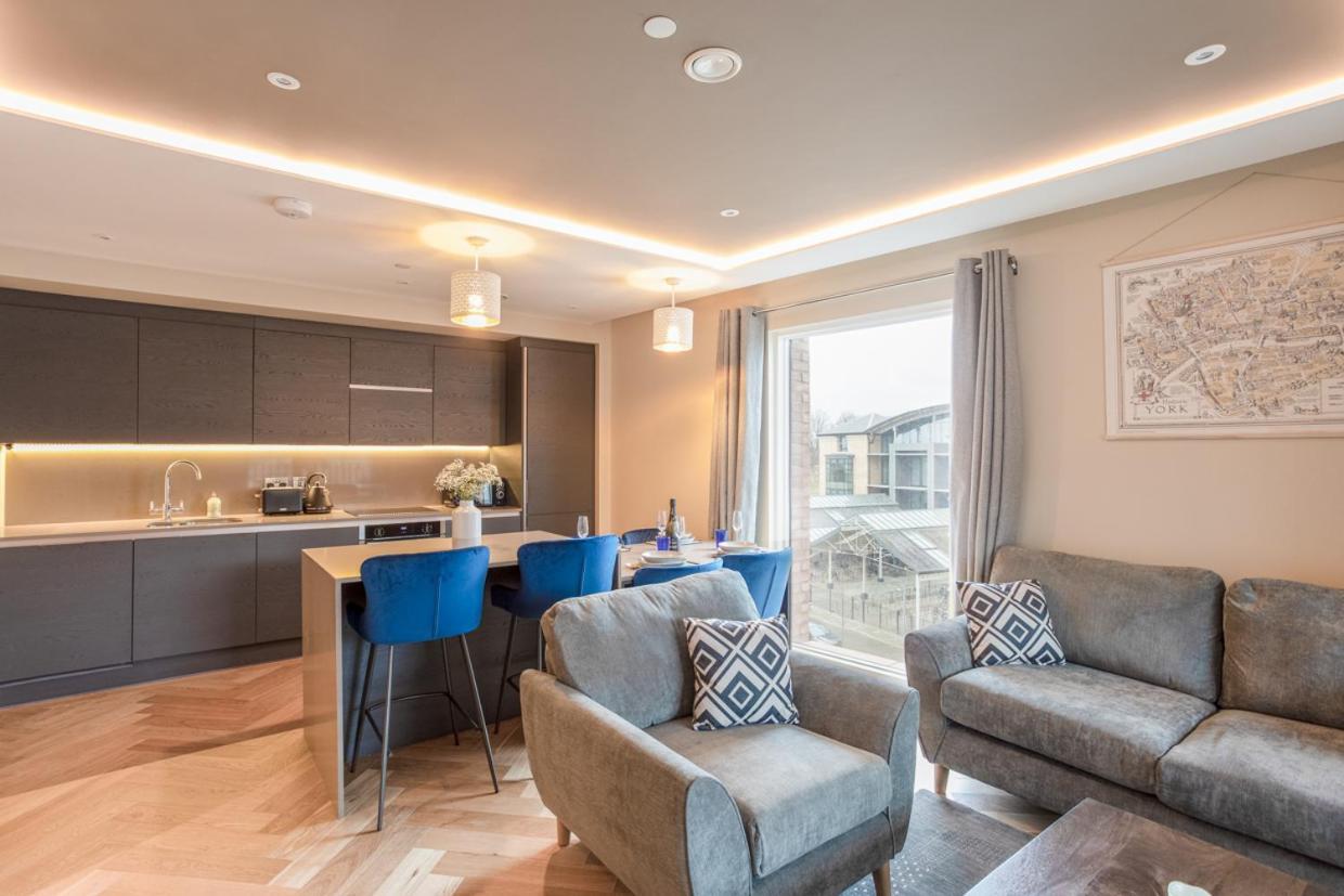 Luxury 2 Bedroom Apartment With Free Parking In The Heart Of York Exterior photo